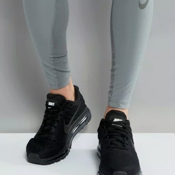 NIKE AIR MAX 2017 TRIPLE BLACK MEN\'S SIZES NEW main image 5